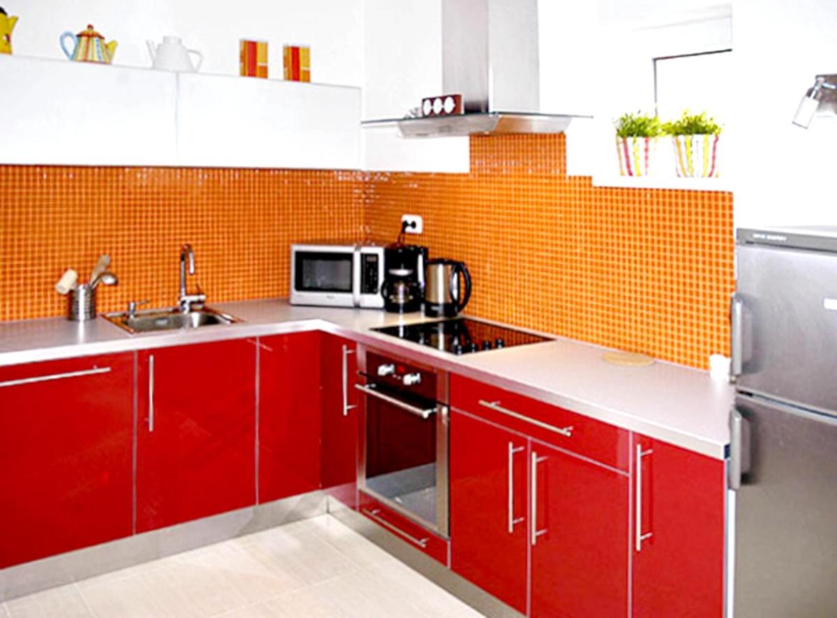Spacious House with Enclosed Garden in Lomnice nad Luznici - Housity