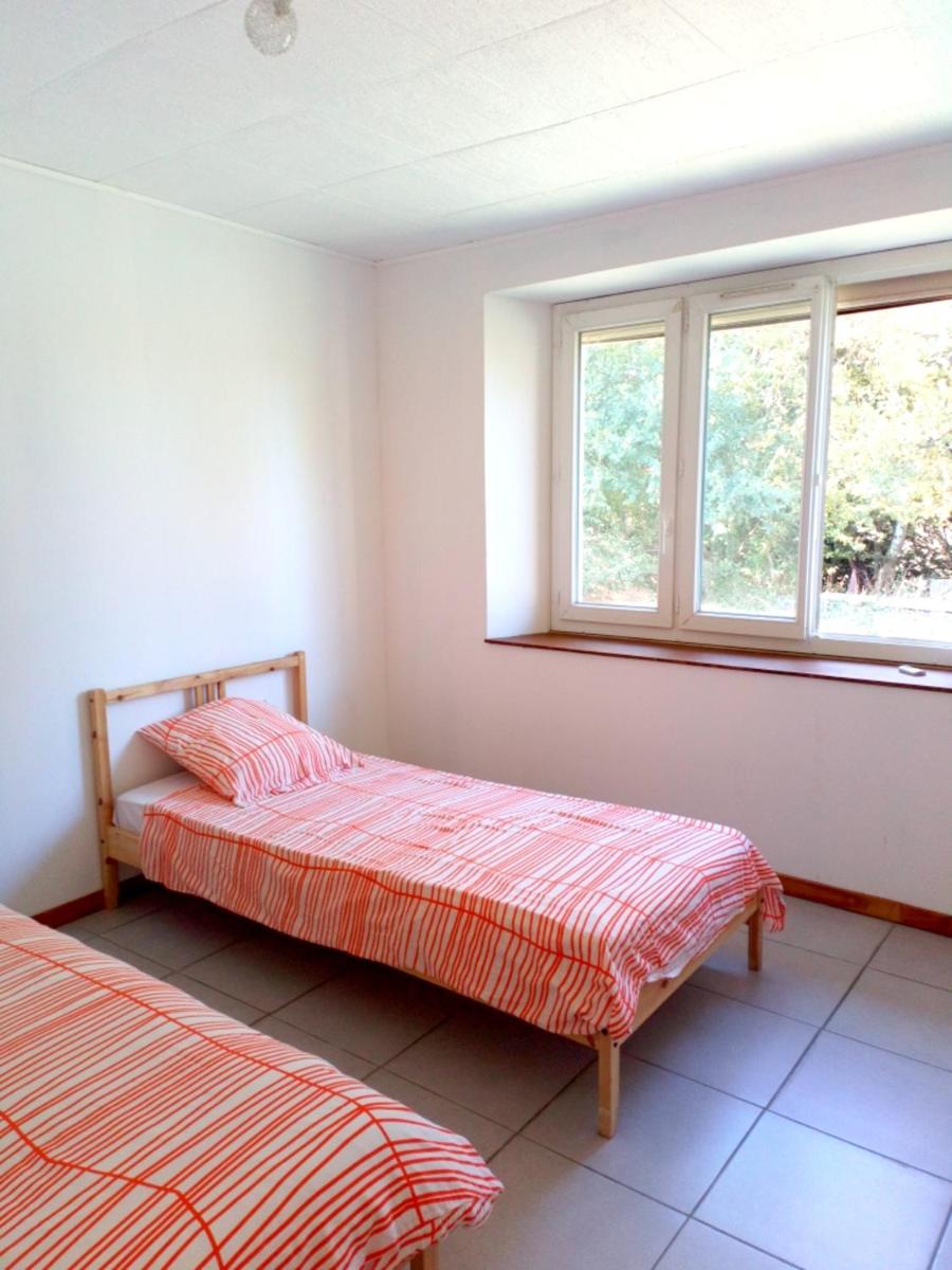 Suitetrails - Maison de 2 chambres avec jardin clos et wifi a Chevannes