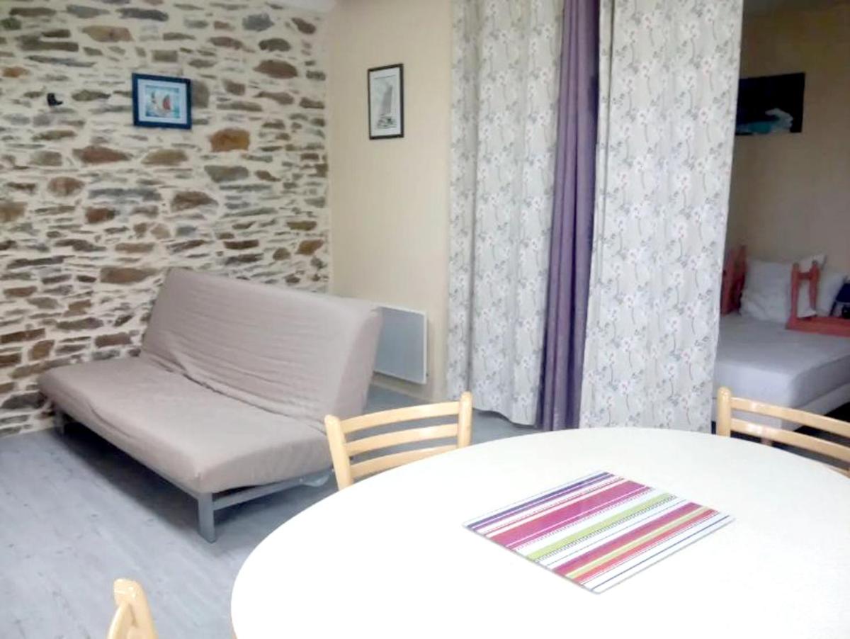 Suitetrails - Studio avec jardin clos et wifi a Hirel