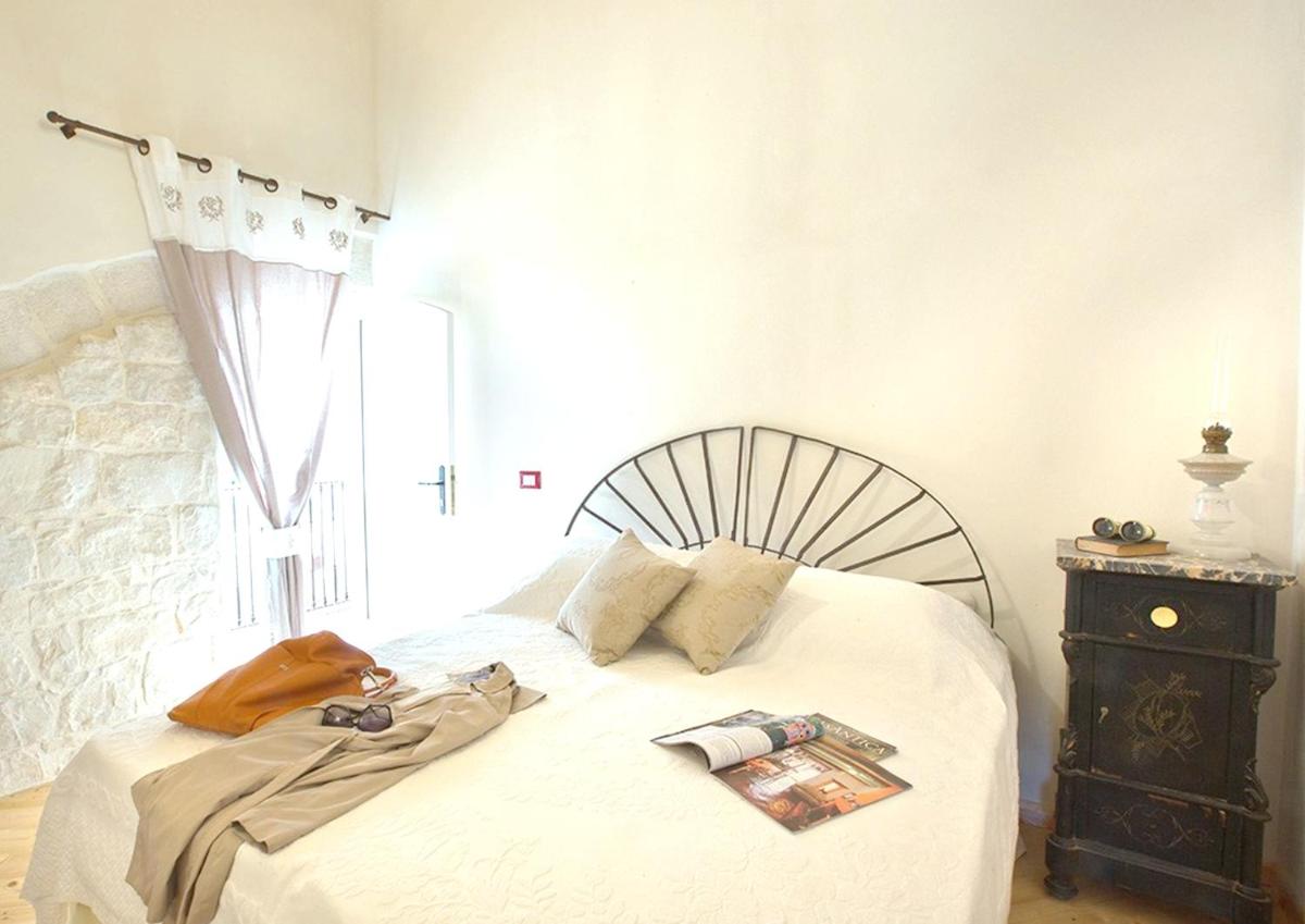 Suitetrails - Charming Villa in Pozzallo with Private Pool