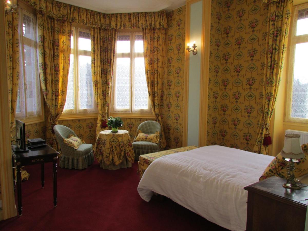 Chateau Lezat - Chambres d'Hotes et Table d'Hotes - Housity