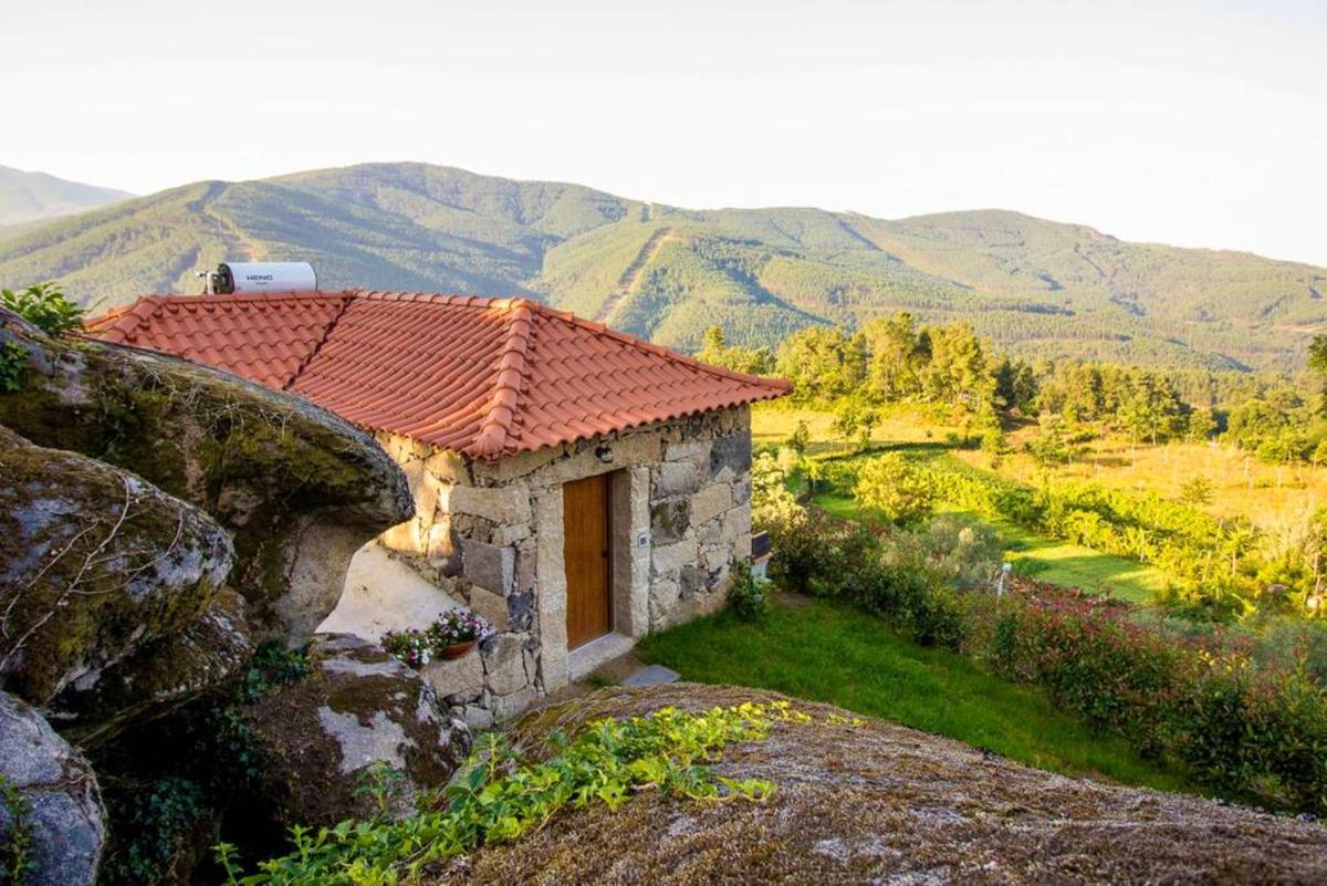 One bedroom house with shared pool enclosed garden and wifi at Vilar de Ferreiros - Housity