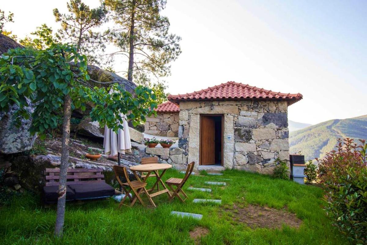 One bedroom house with shared pool enclosed garden and wifi at Vilar de Ferreiros - Housity