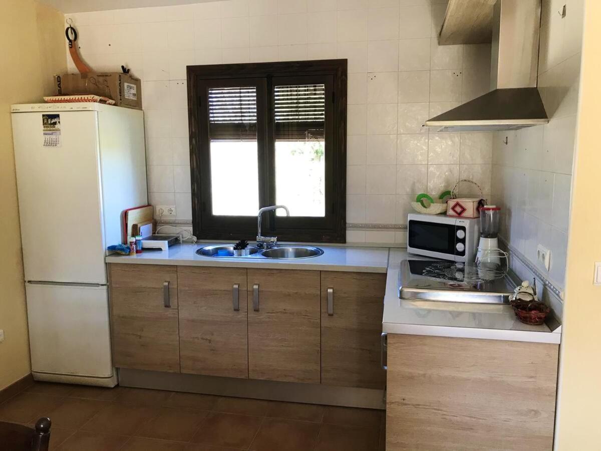Suitetrails - 3 bedrooms villa with private pool and wifi at Archidona
