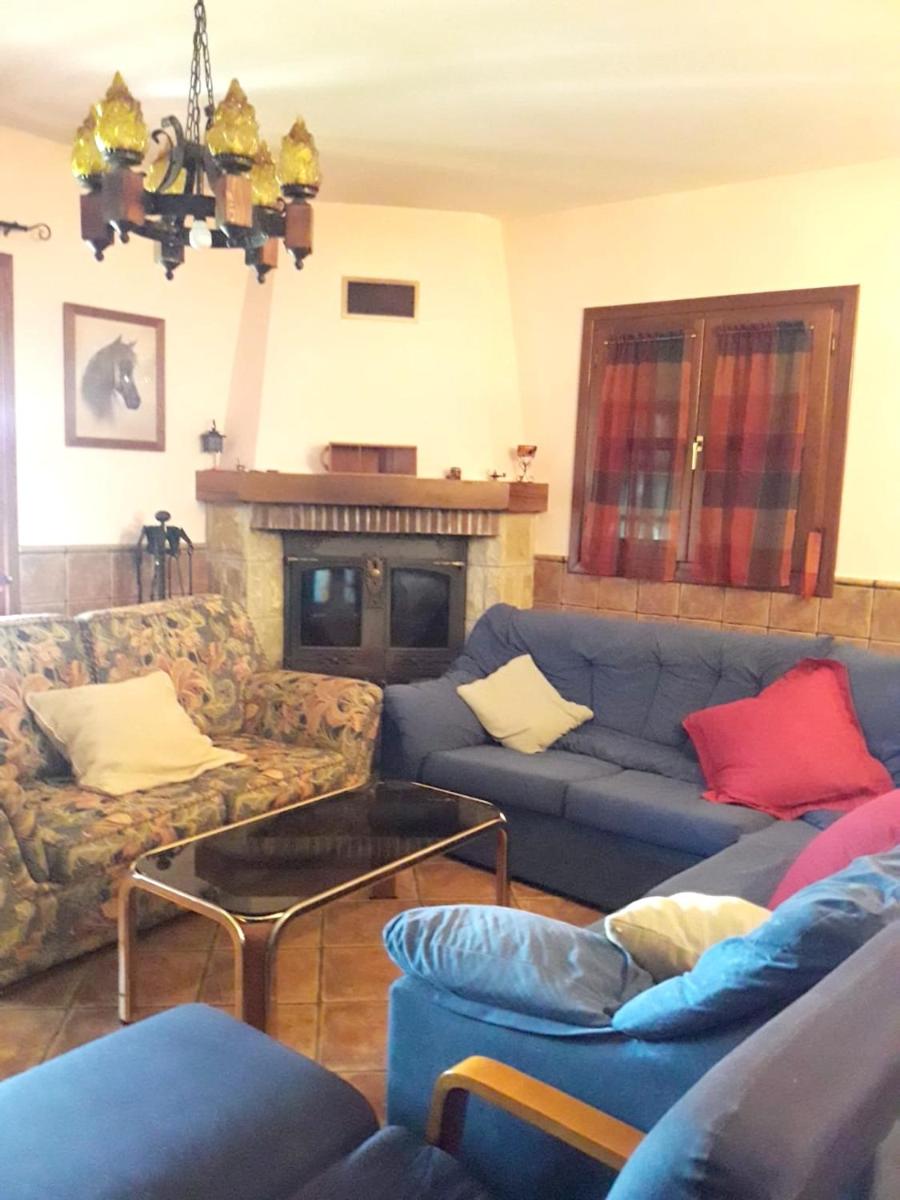 Spacious House with Mountain View in Munain - Housity