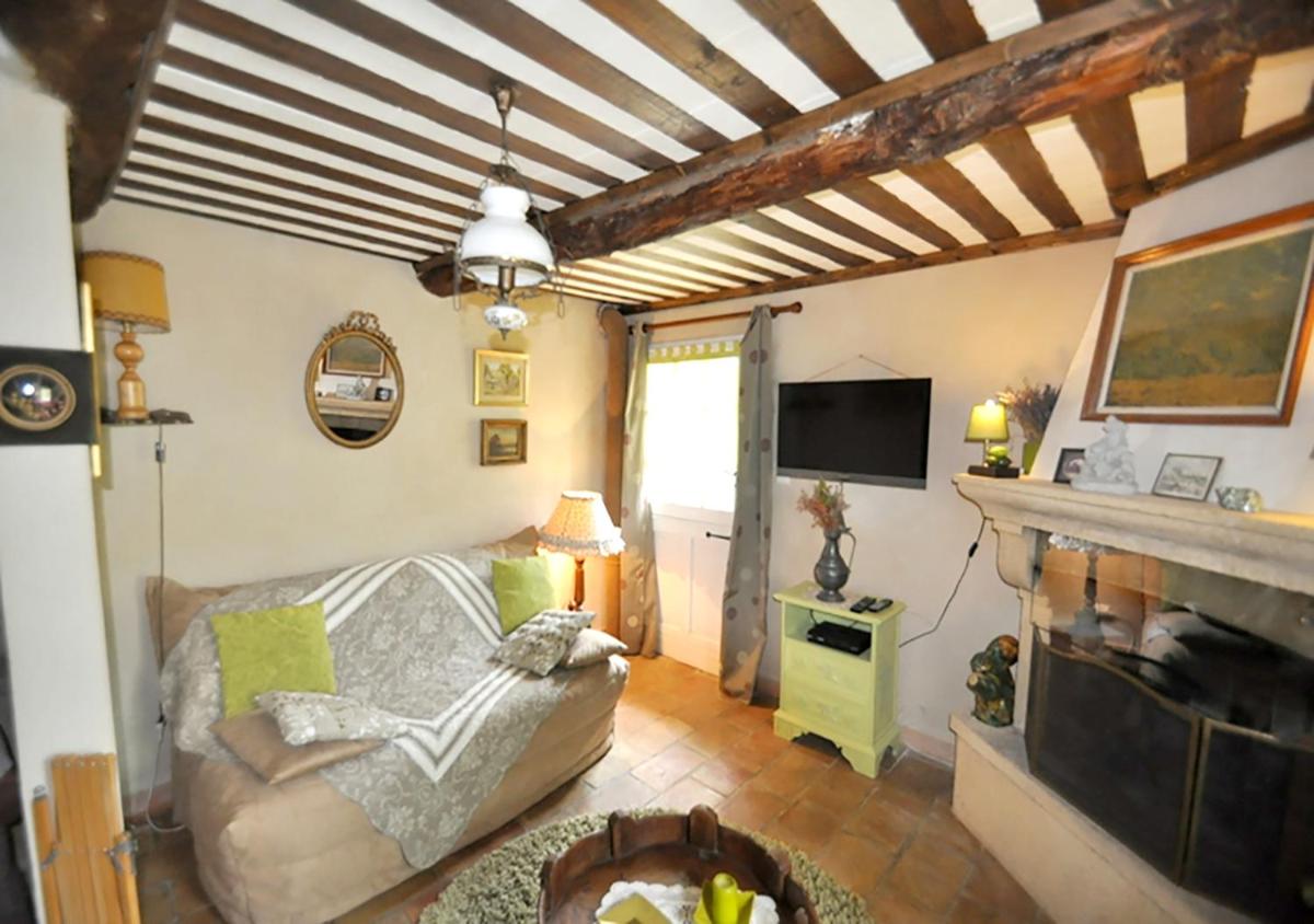 Villa d'une chambre avec piscine privee jardin clos et wifi a Villars - Housity