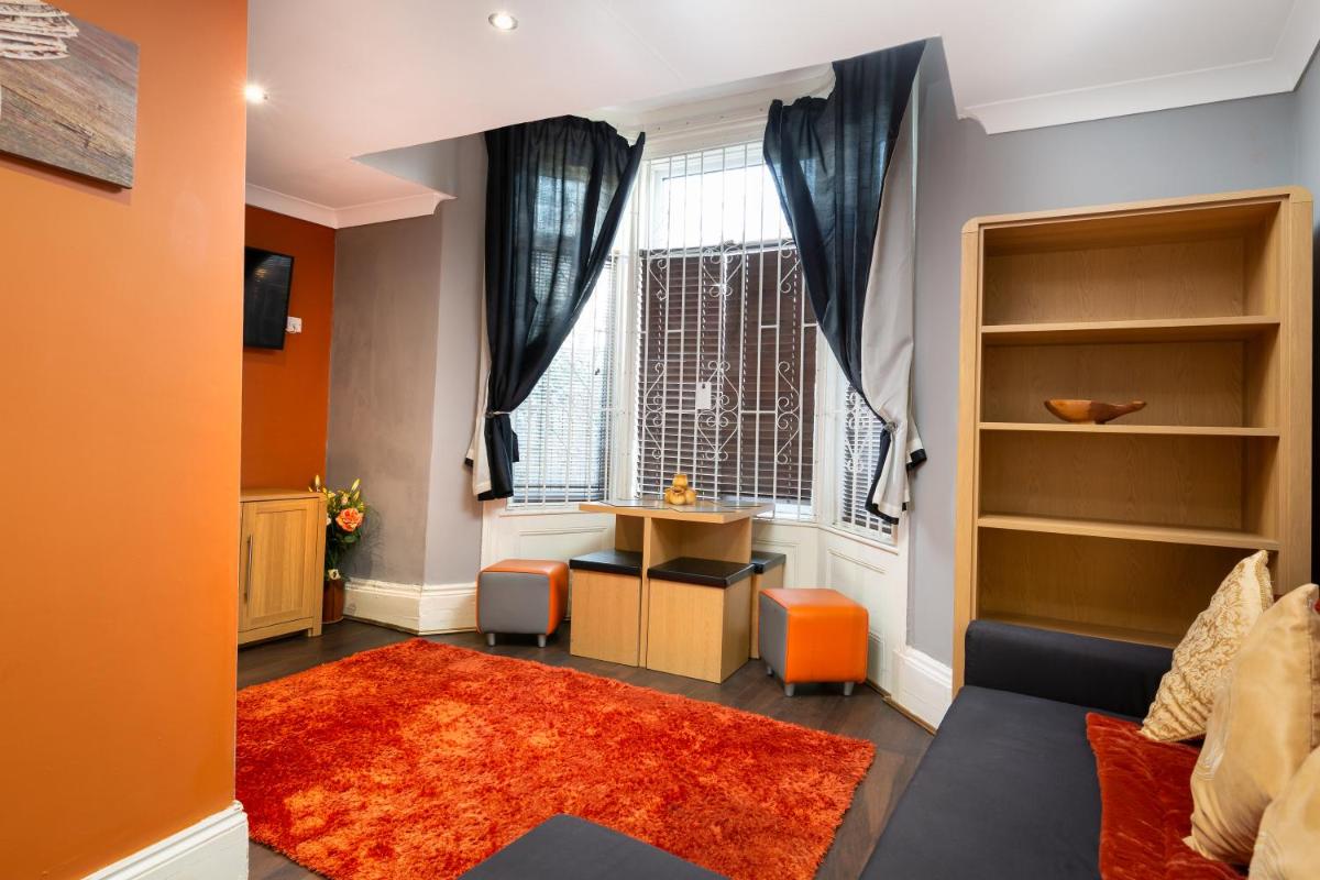 Stockton Town Centre Apartments free parking and Wi-Fi - Housity