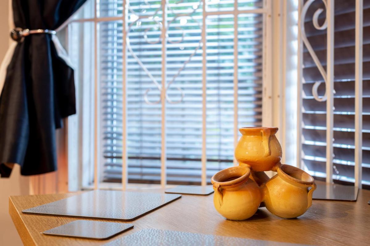 Stockton Town Centre Apartments free parking and Wi-Fi - Housity