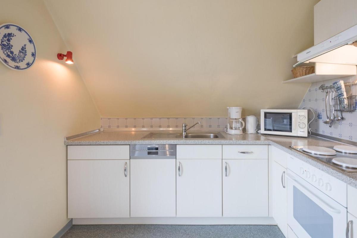 Ferienwohnung in Borgsum (oben rechts) - Housity