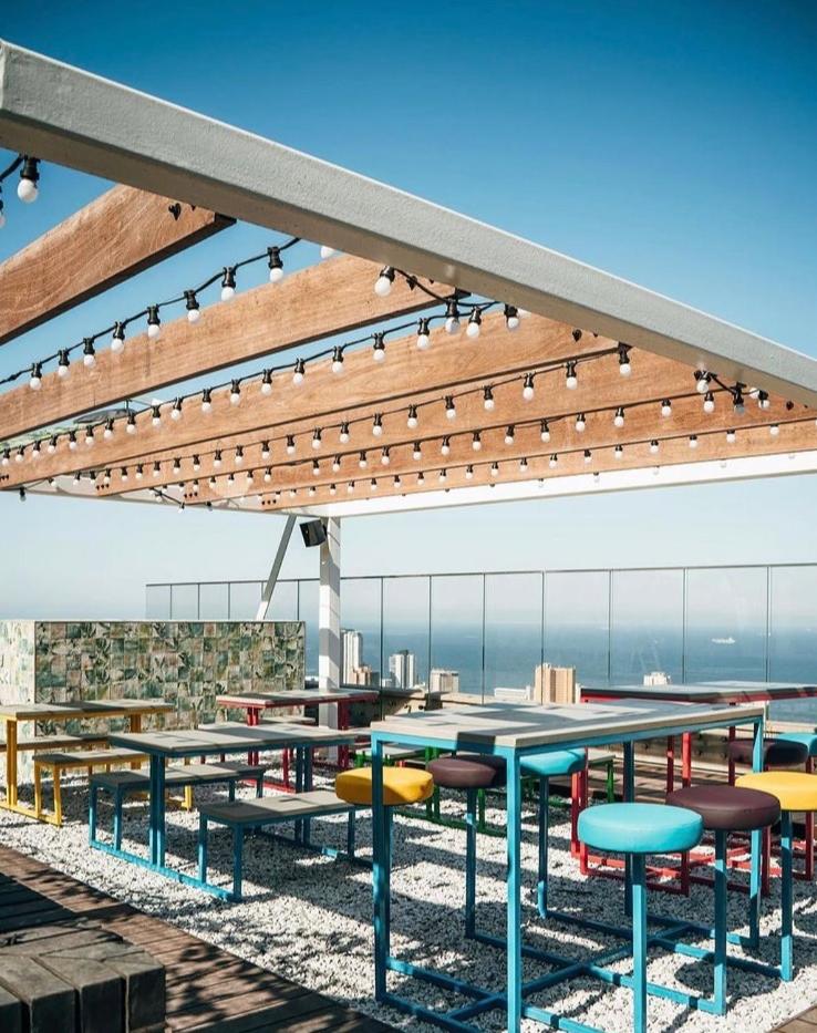 Suitetrails - Umhlanga Arch - Ocean Views, Queen size bed plus free wifi