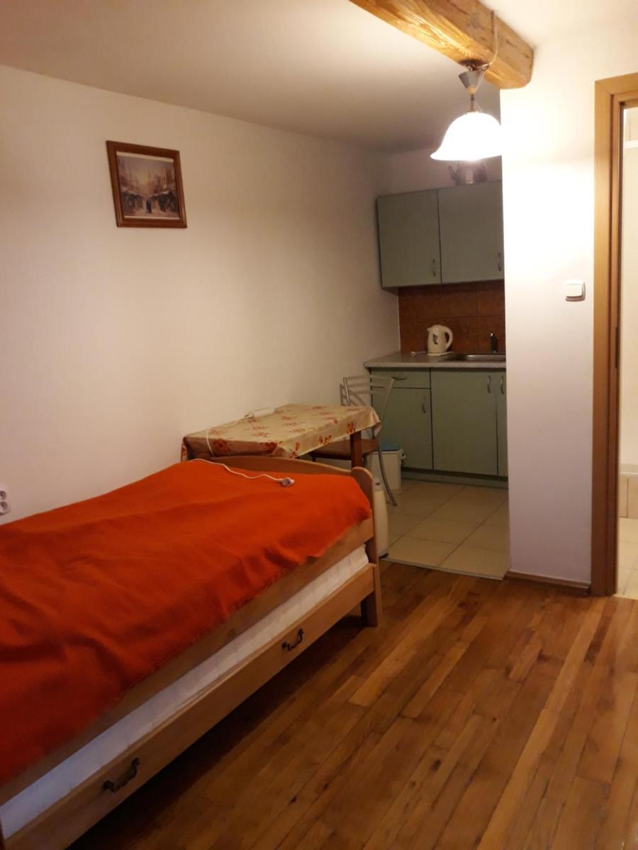 Agroturystyka NA LIPCE Jagna i Stanisław Warchał - Housity