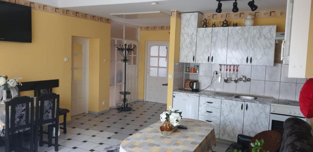 Pokoje Gościnne Max - Housity