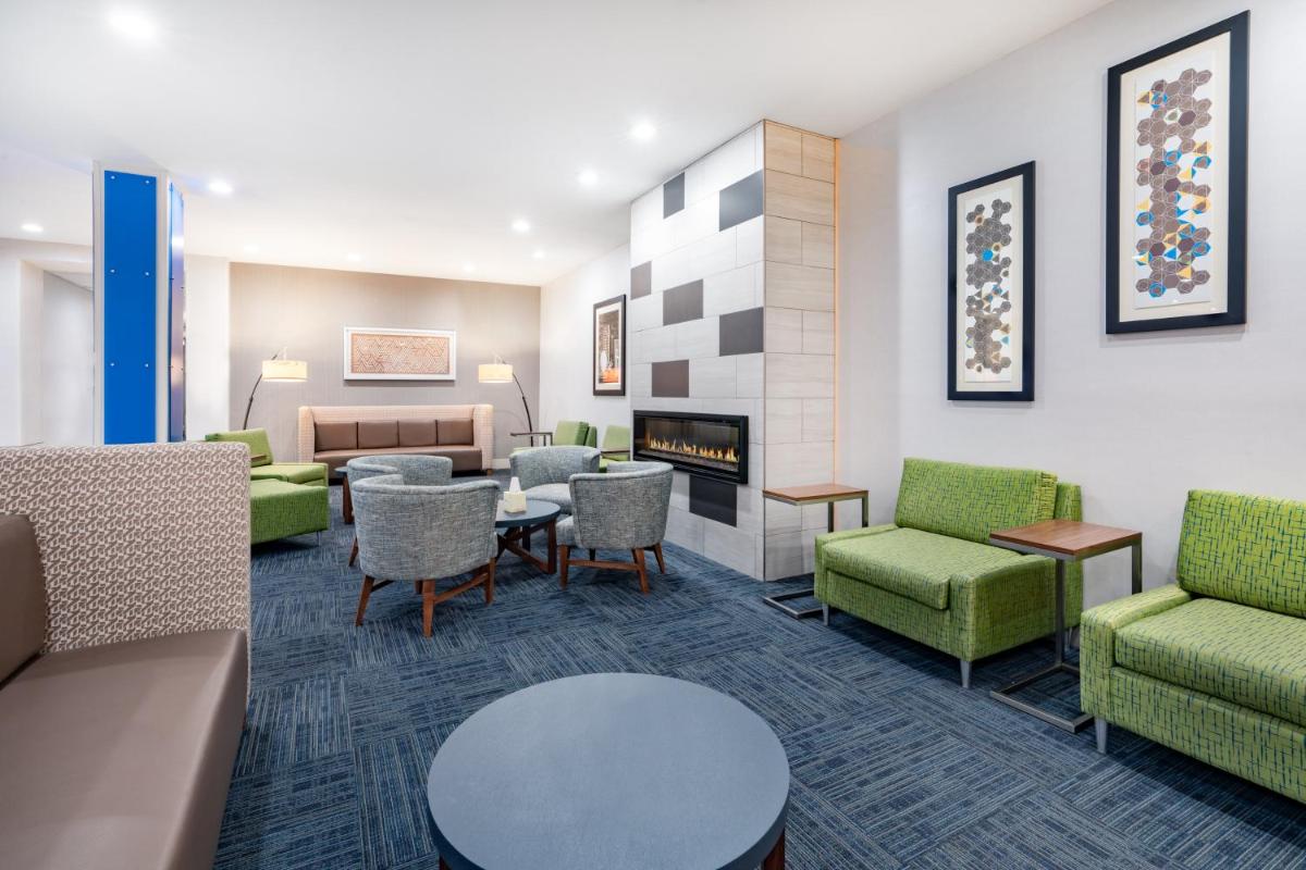 Holiday Inn Express & Suites Trinidad by IHG - Housity