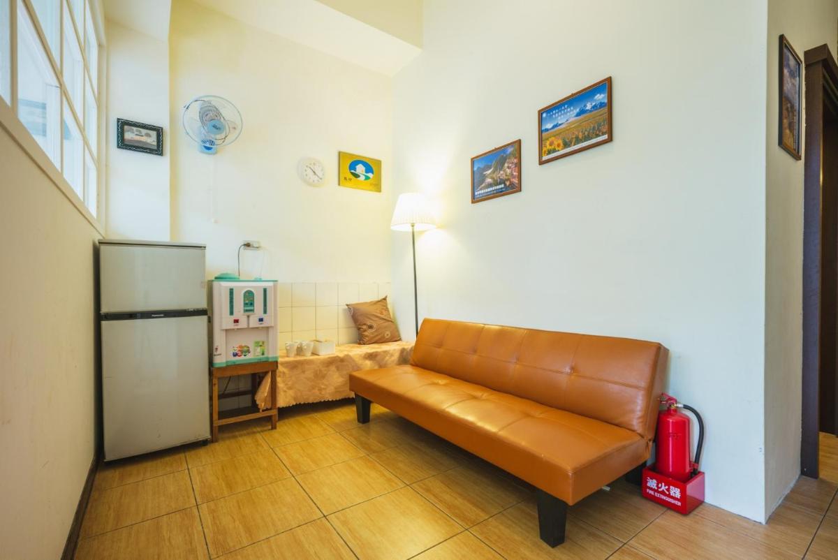 Train Hostel - Housity