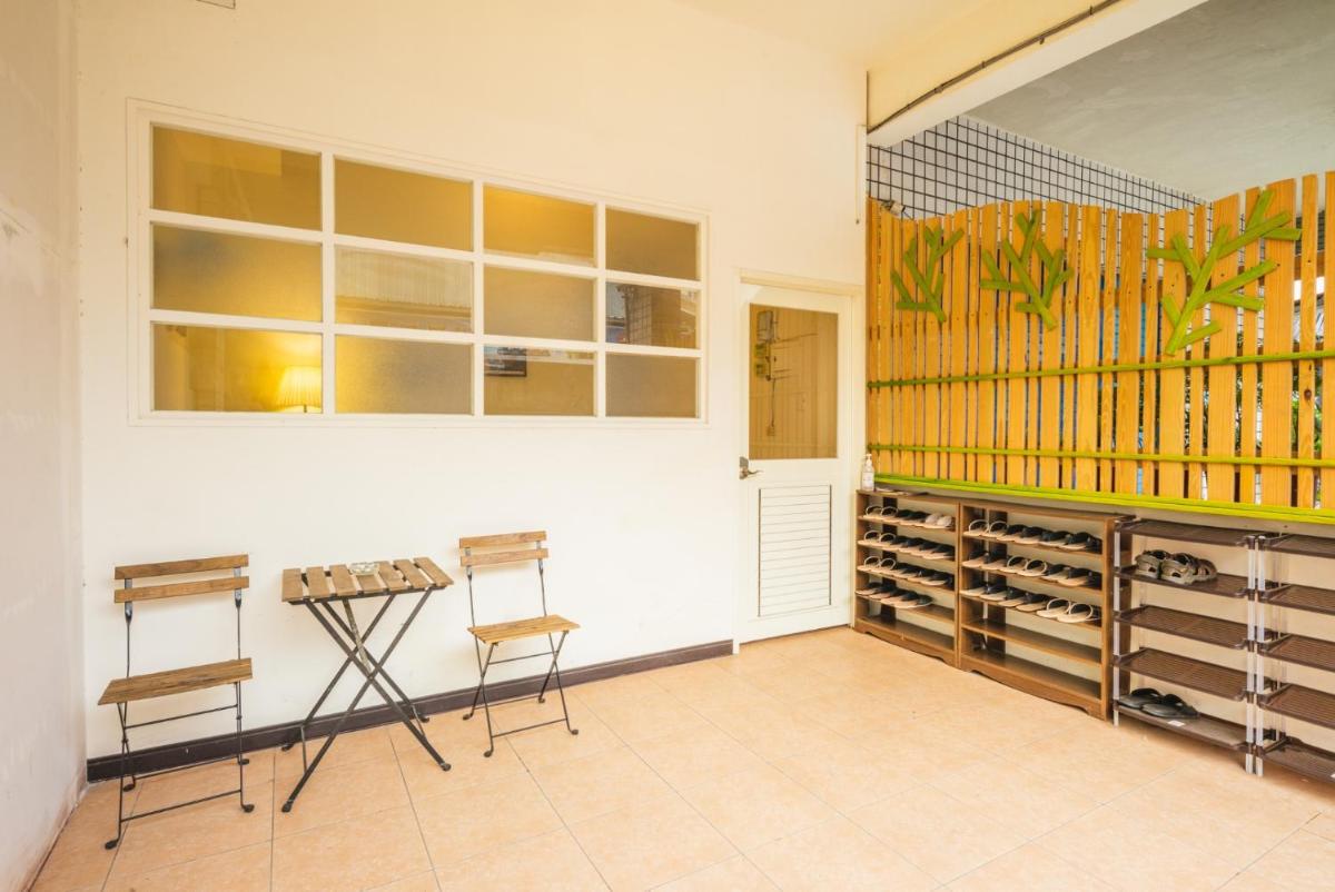 Train Hostel - Housity