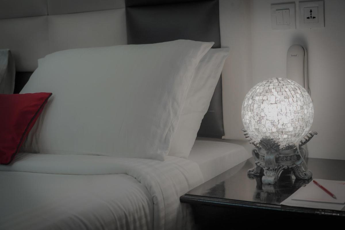 Hotel Rose Petal Srinagar - Housity