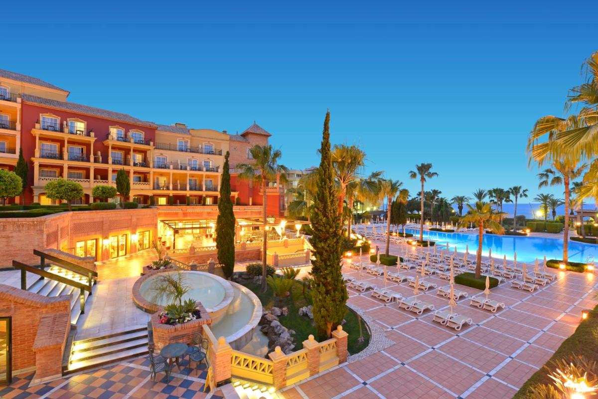 Piscina en o cerca de Iberostar Waves Málaga Playa