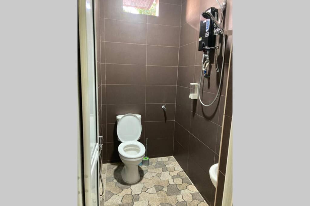 Hanna Homestay Kangar - Housity
