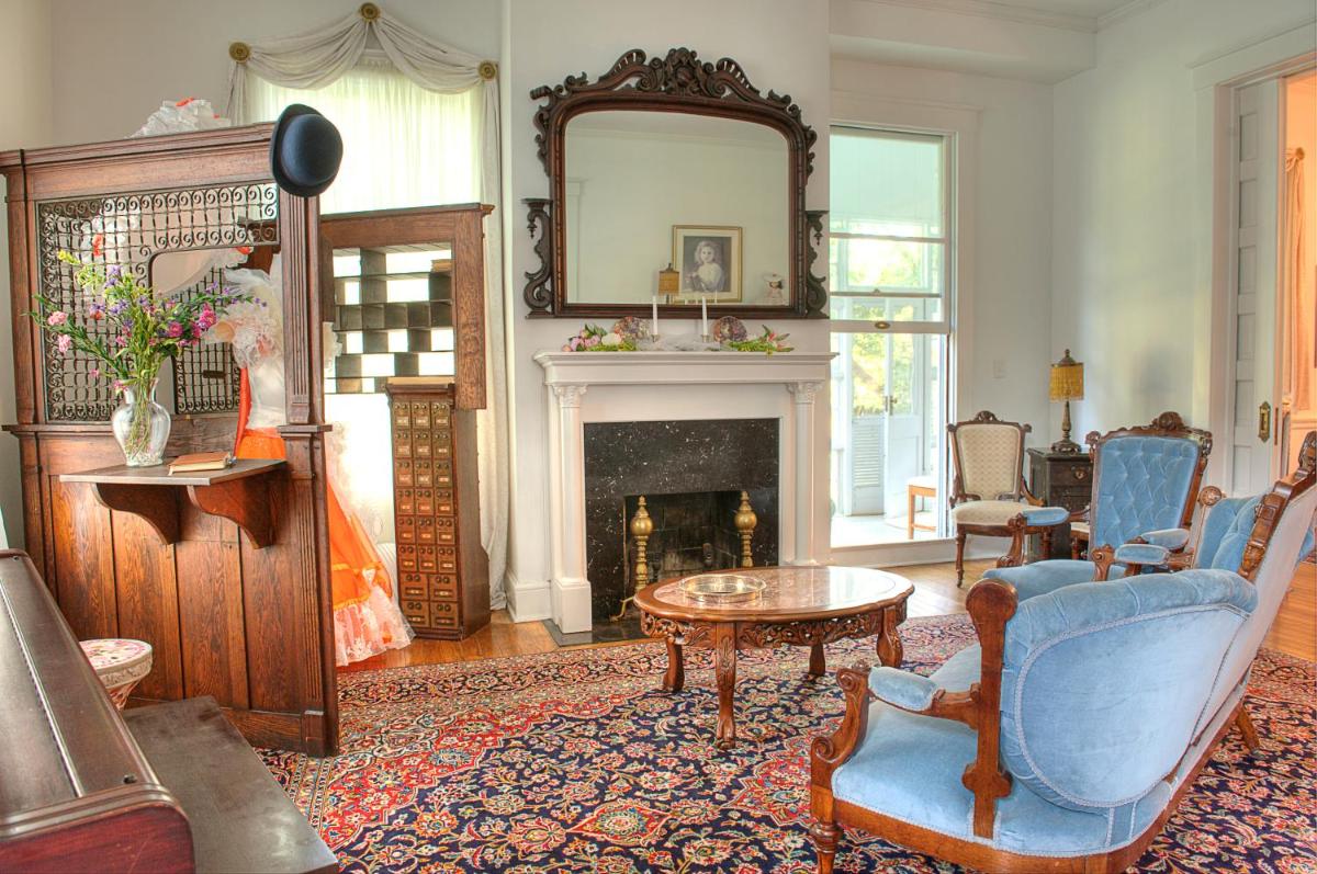 The Jackie O' House Bed and Breakfast - Housity