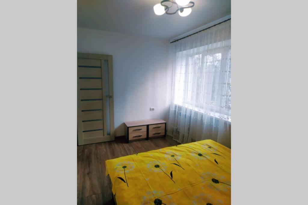 Двокімнатна квартира неподалік центру - Housity
