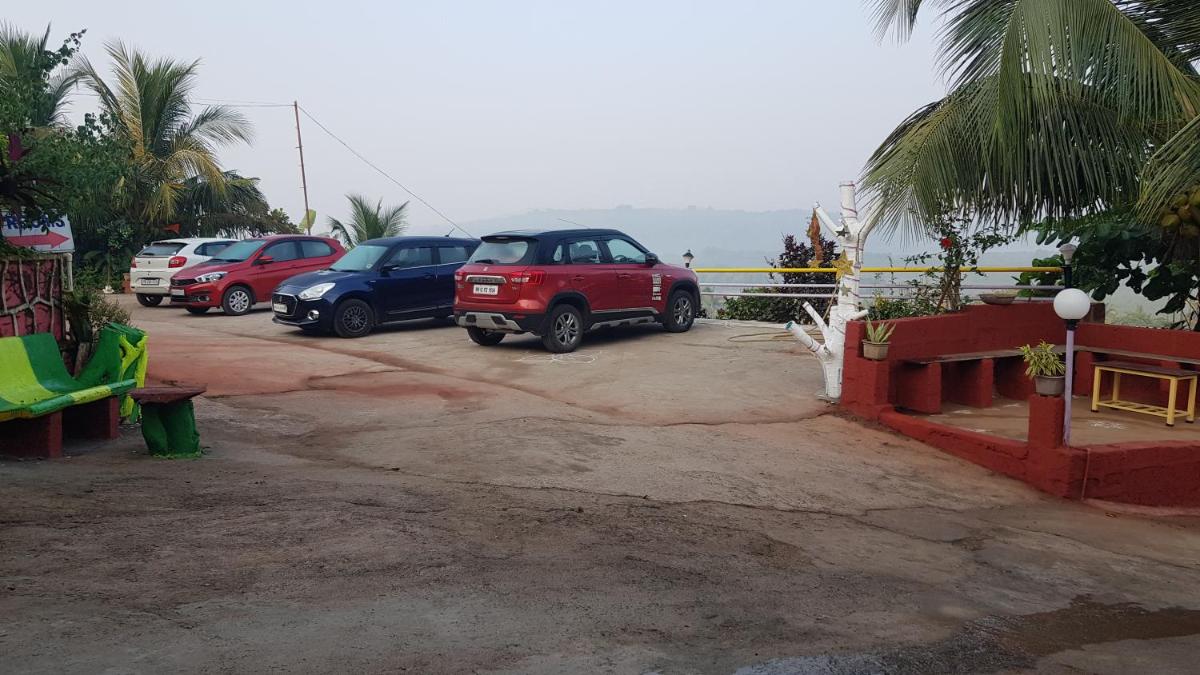 Hotel New Konkan - Housity