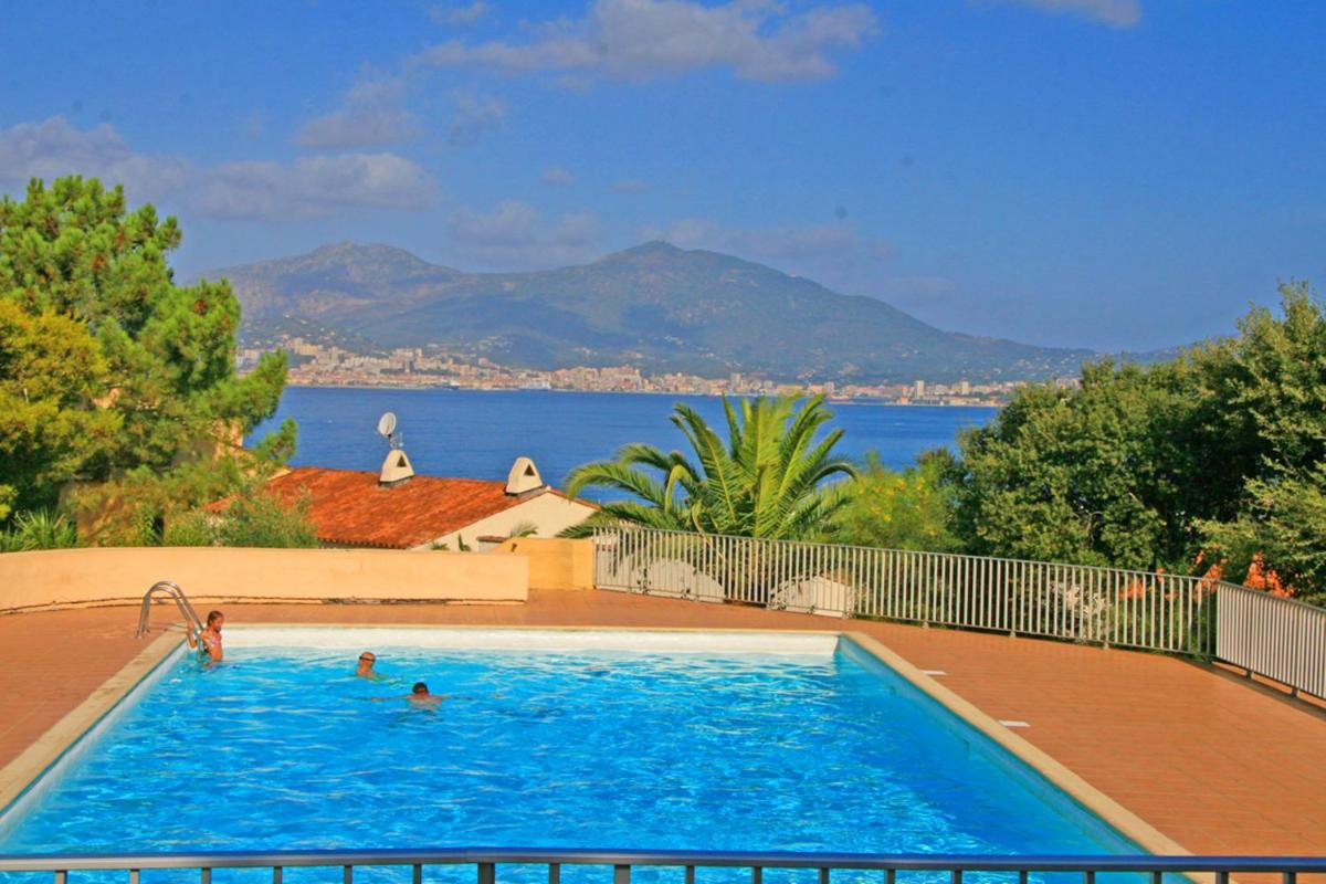 Appartement charmant avec piscine à Porticcio - 32 m² - Housity