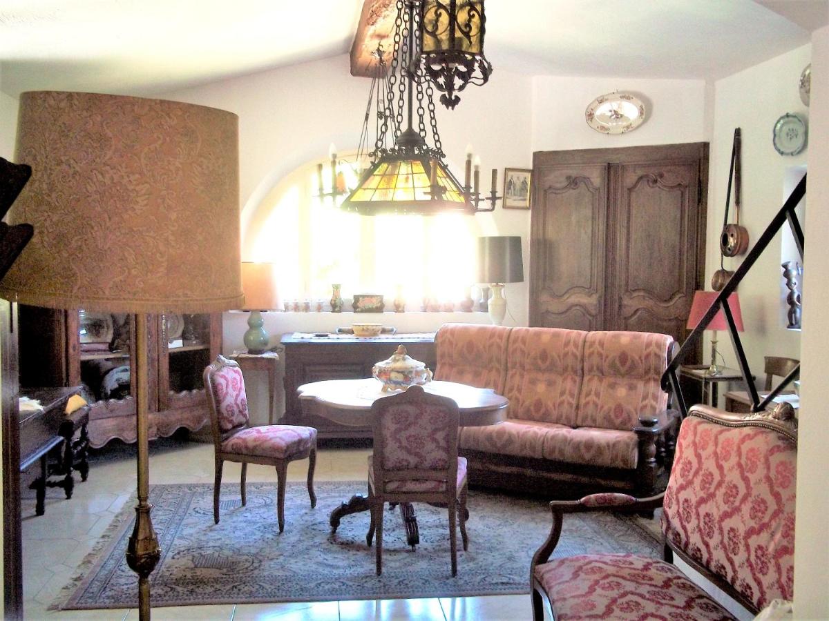 Appartement de 2 chambres avec piscine privee jardin clos et wifi a Chateauneuf Grasse - Housity