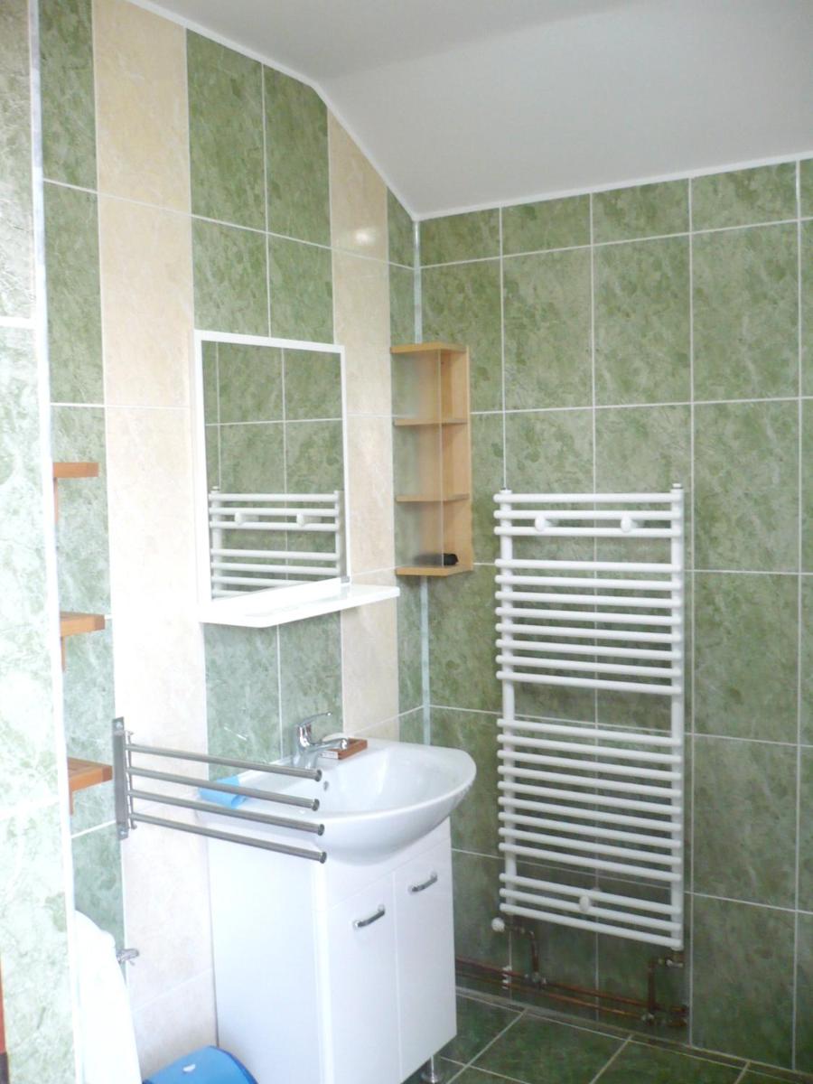 4 bedrooms house with furnished terrace at Marisel - Housity