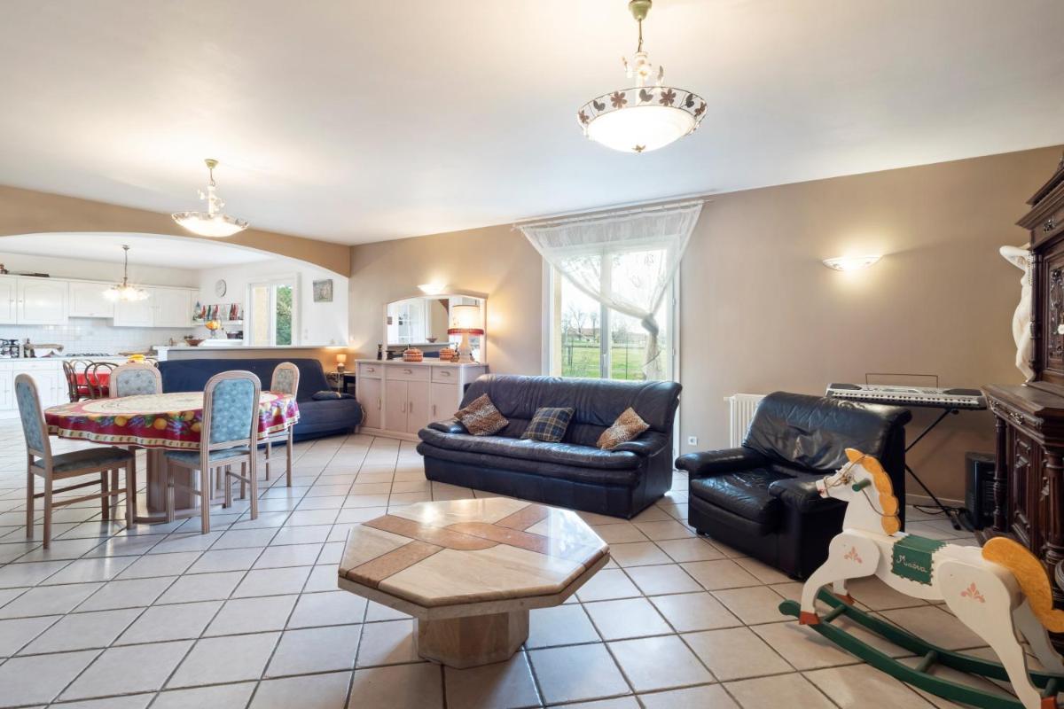 Maison chaleureuse Saint Cyr sur le Rhone - Housity