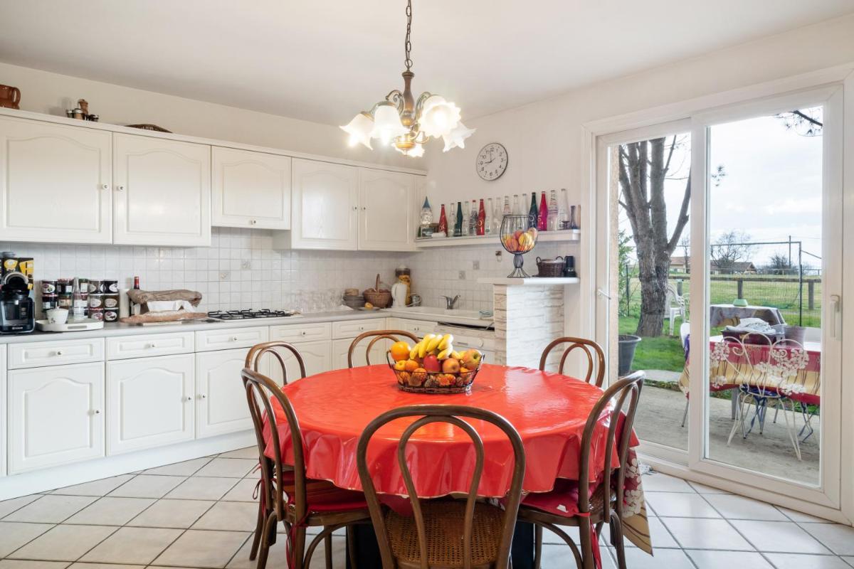 Maison chaleureuse Saint Cyr sur le Rhone - Housity