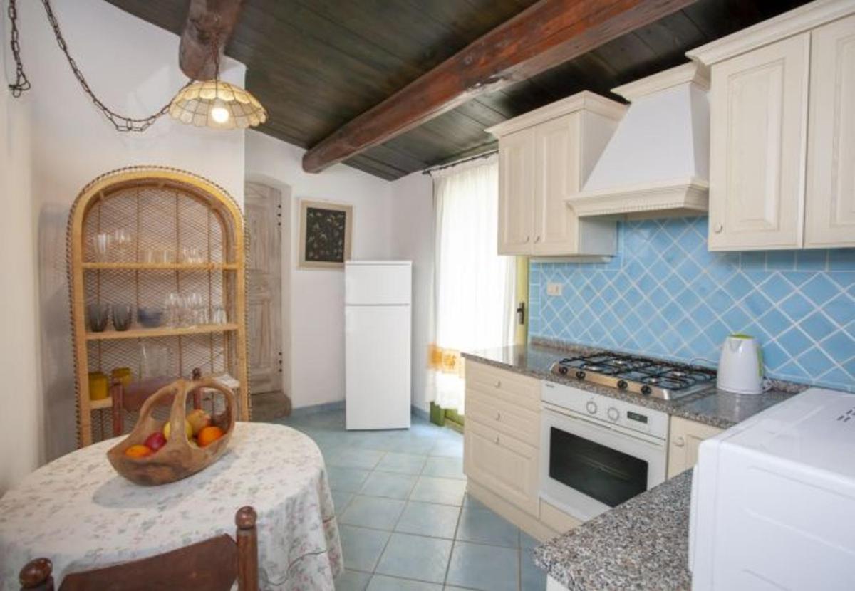 Suitetrails - Modern Villa in Olbia with Shared Pool 45 sqm