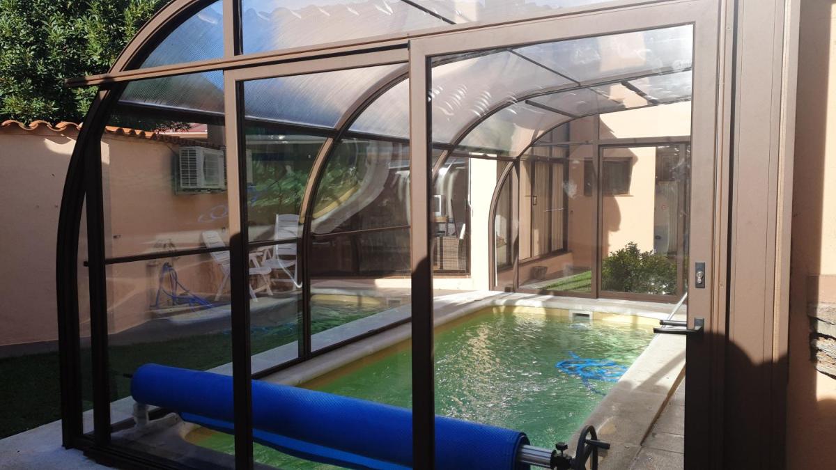 Charming villa in Pajares de la Lampreana with private pool - Housity