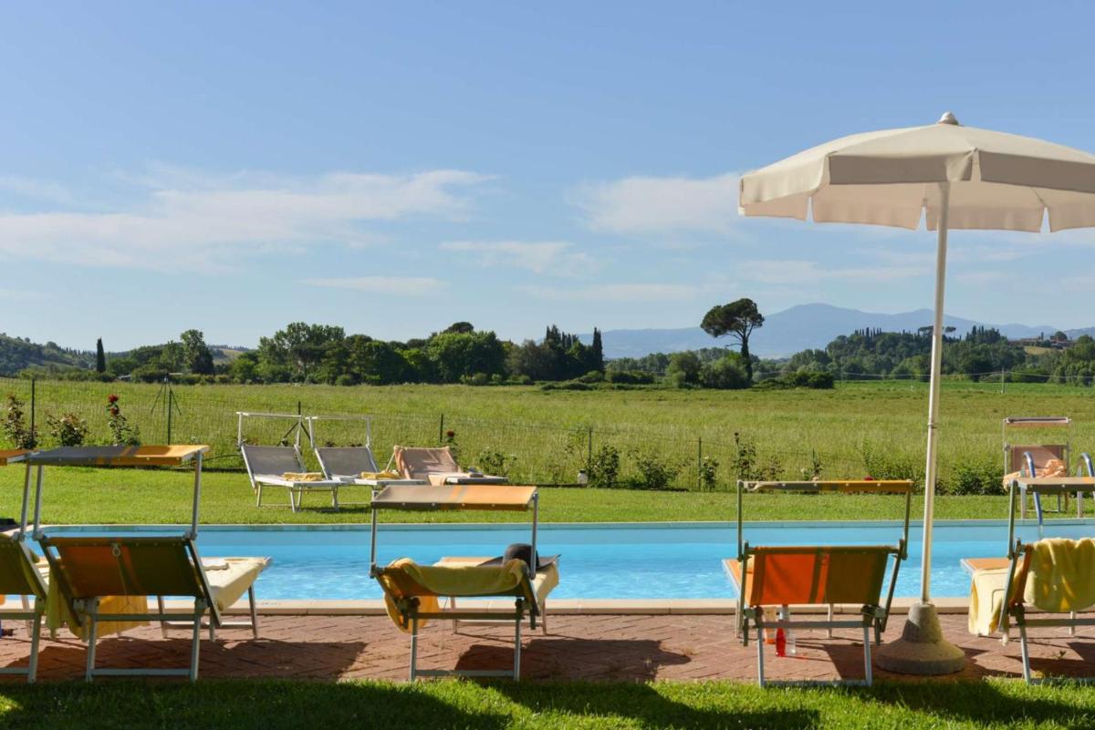 Luxurious Villa in Monteroni d'Arbia - Housity