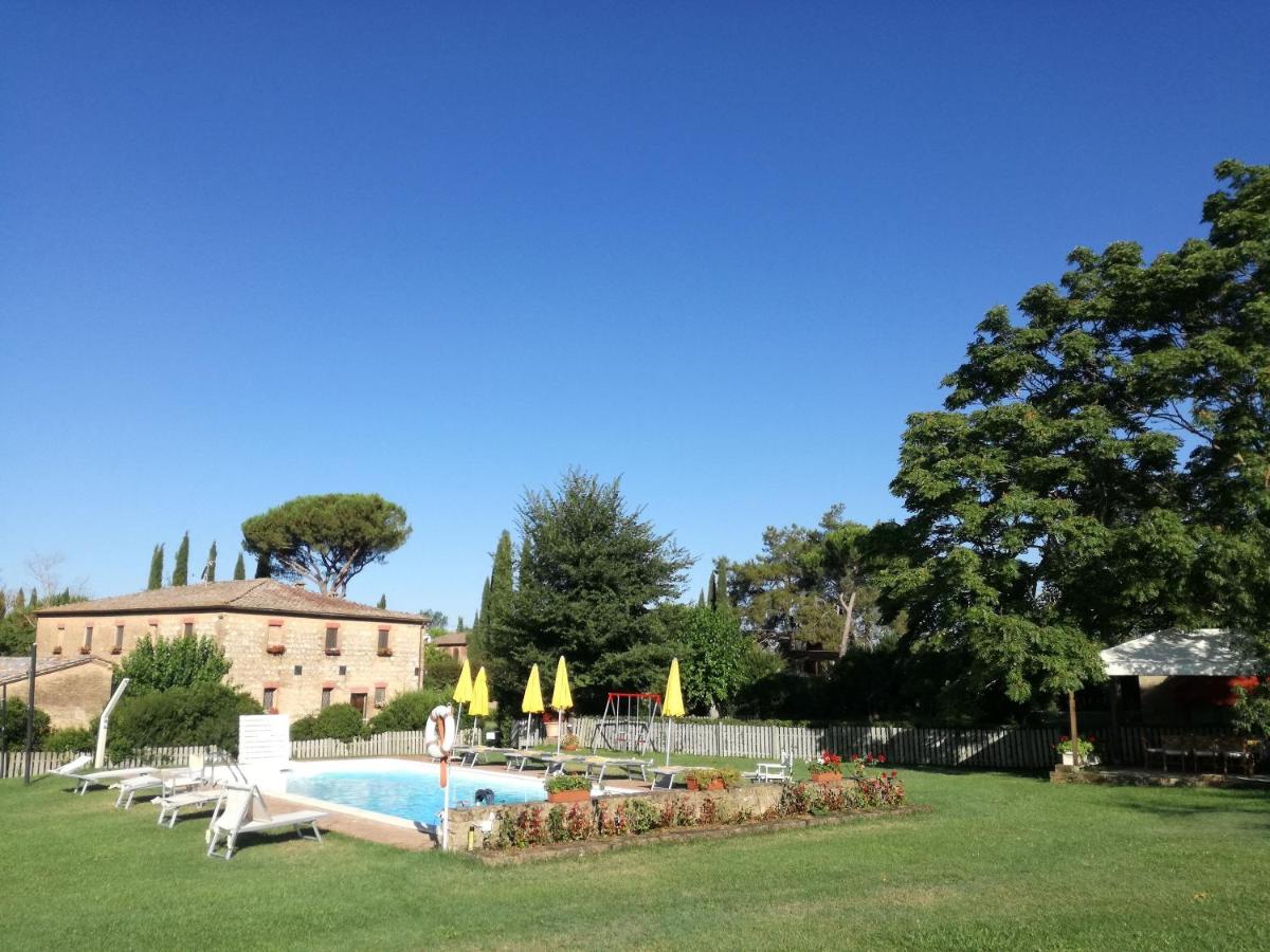 Luxurious Villa in Monteroni d'Arbia - Housity