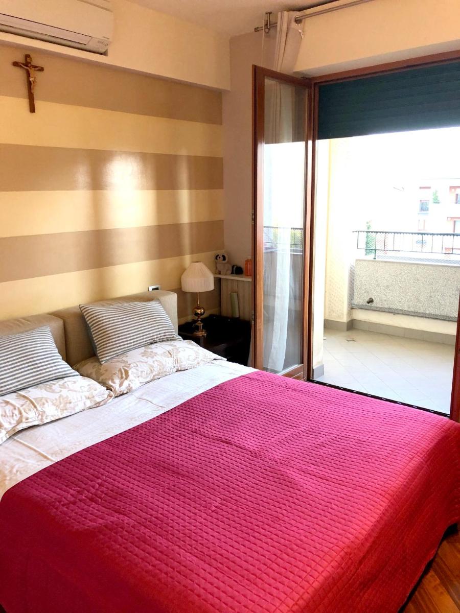 Elegant Apartment in Monza with Garden View - Housity