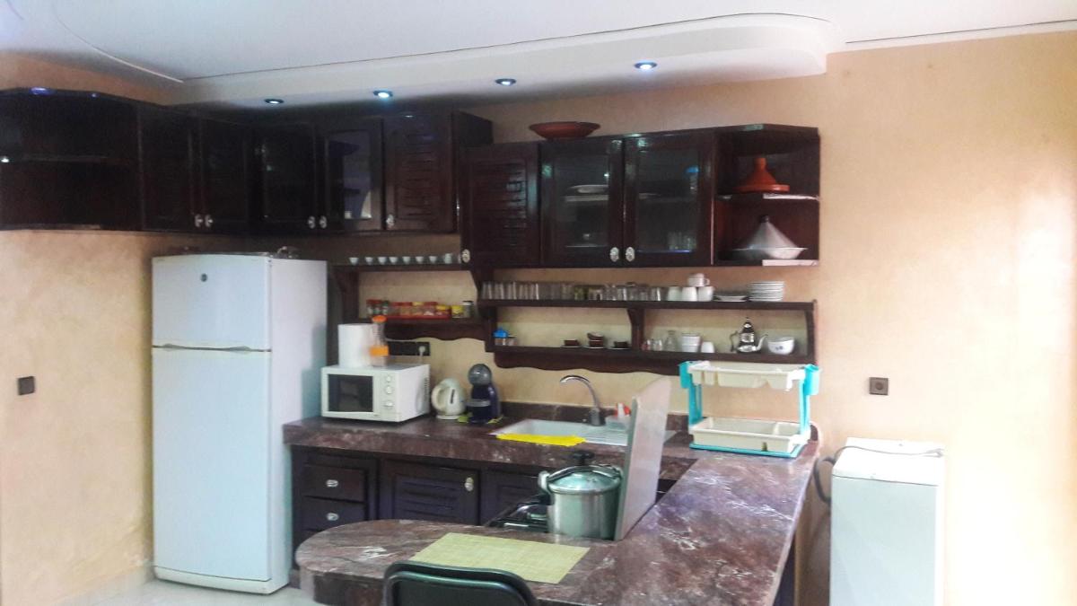 Charming Apartment in Oujda with Terrace and Balcony - Housity