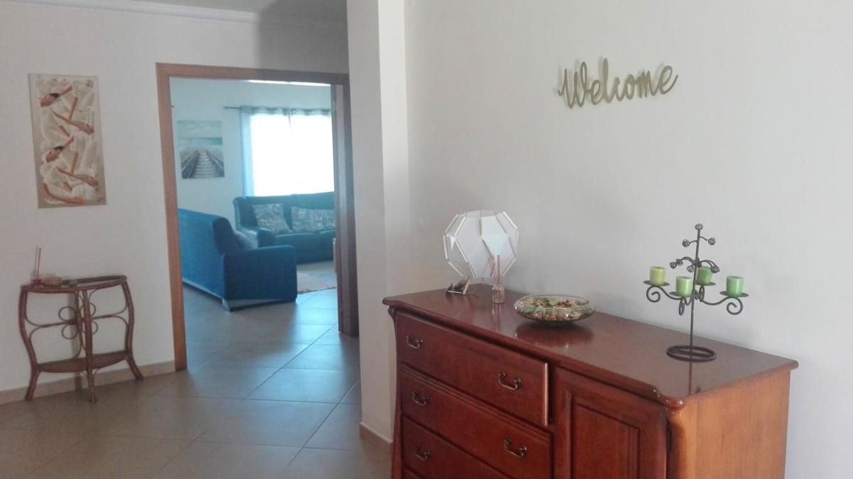 Spacious house in Aldeia dos Pinheiros with pool - Housity