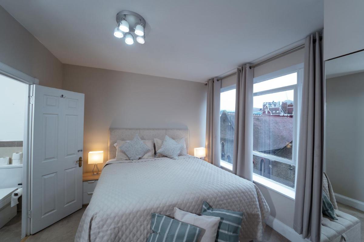 Park Lane Apartments Crawford Place - Housity