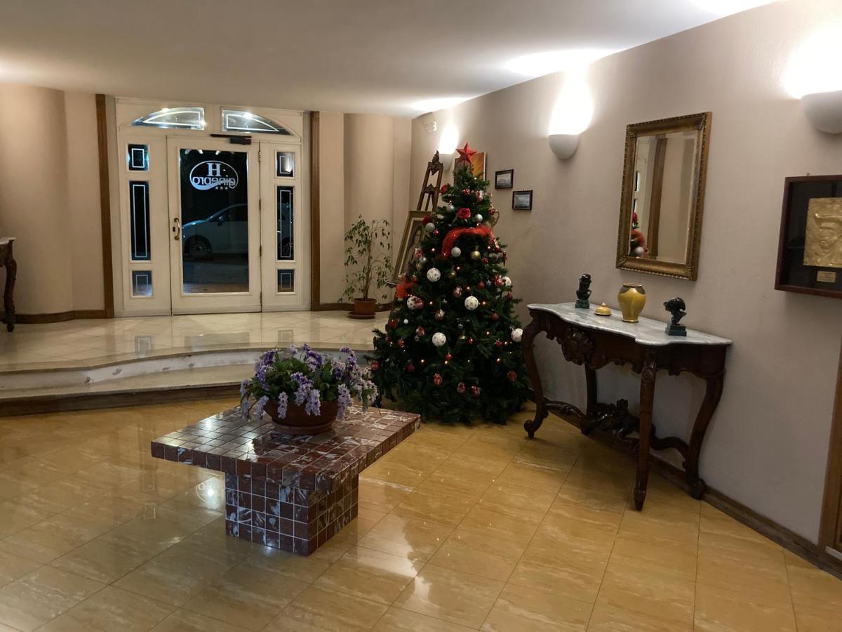 Hotel Ginepro - Housity