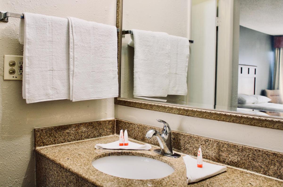 LA VISTA INN - Housity