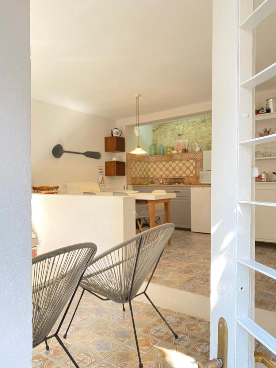 Charming stone house in Jelsa - Housity