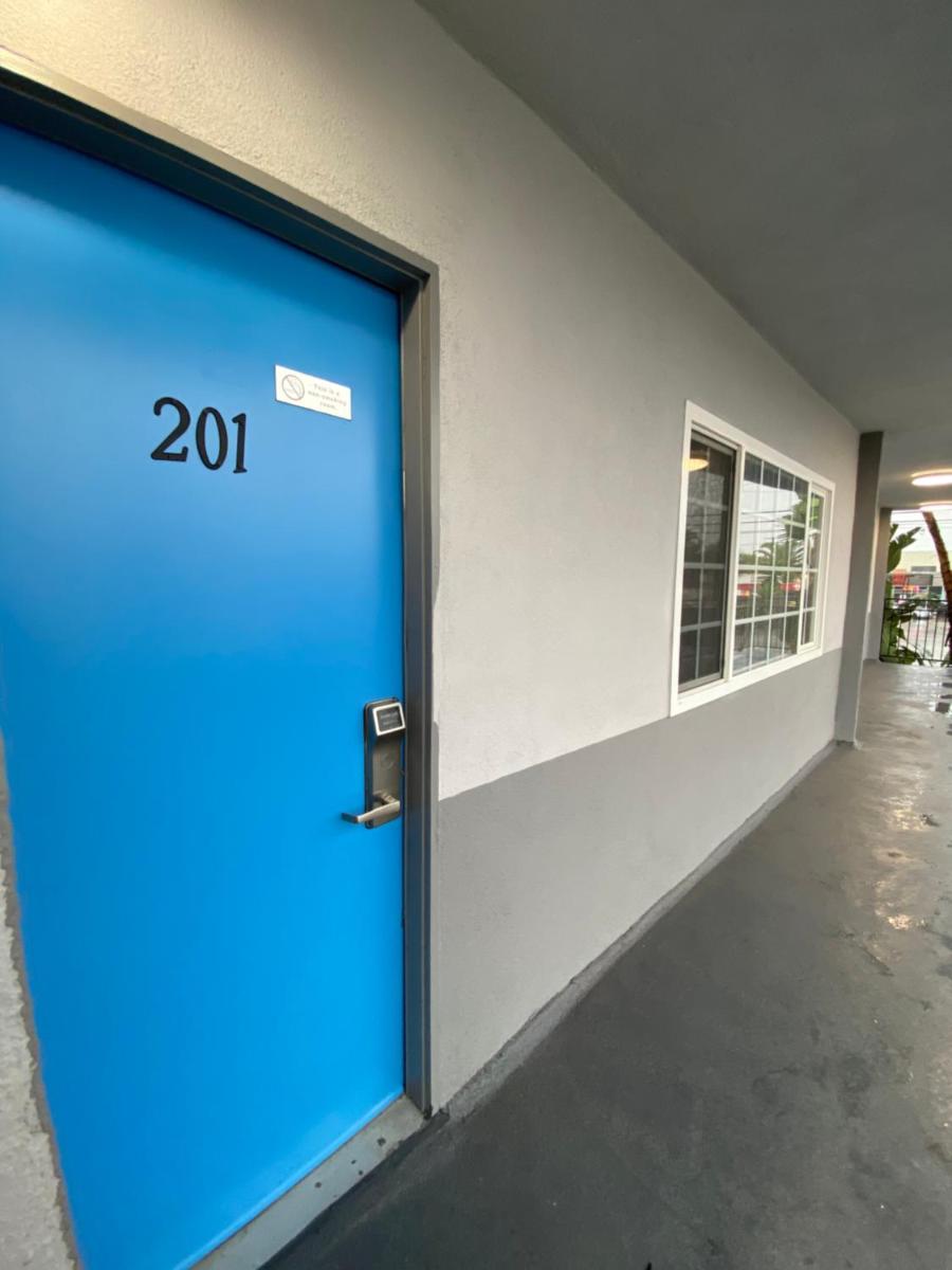Sandman Motel - Housity