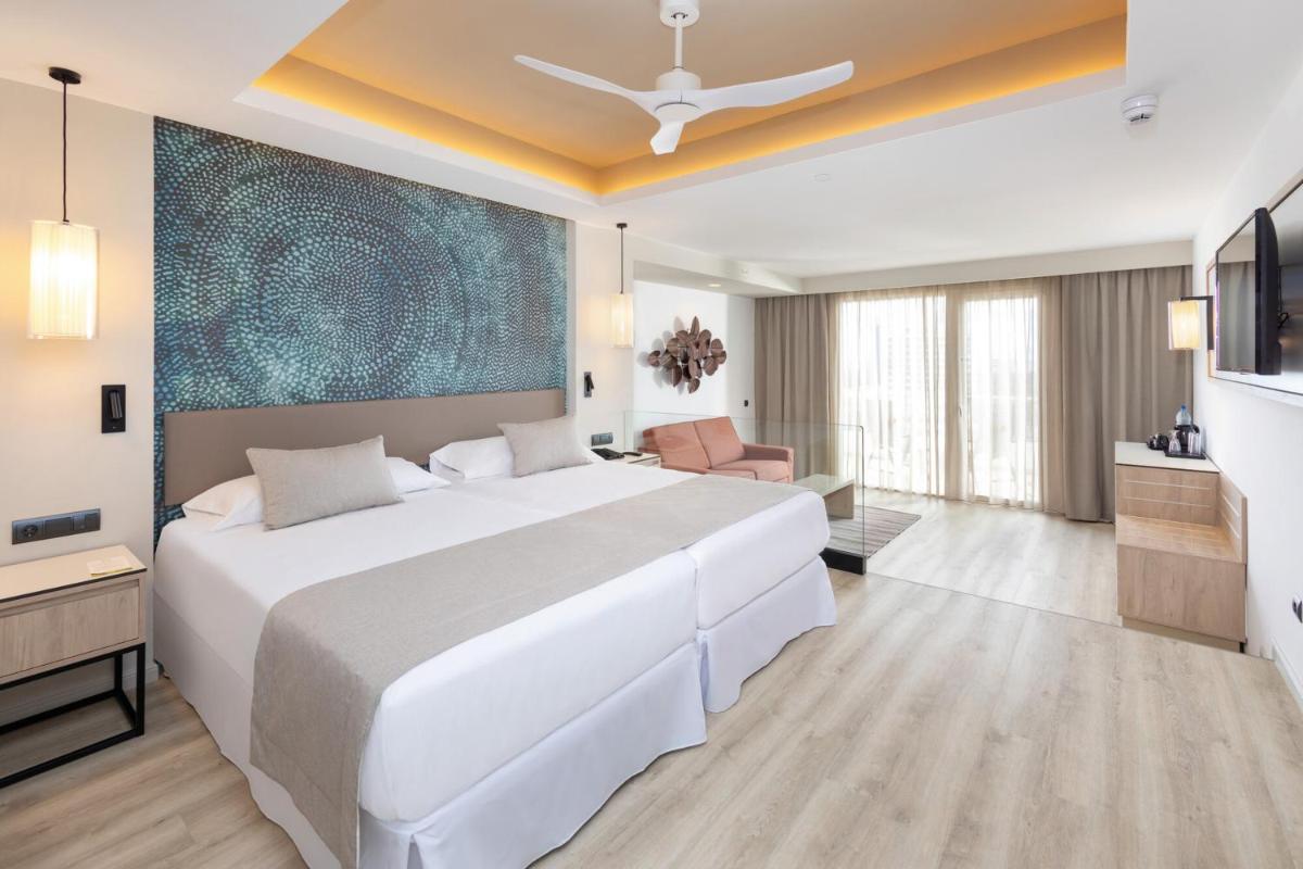 Cama o camas de una habitación en Hotel Riu Palace Jandia