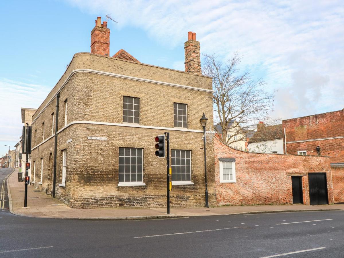 Enterprise House - Housity