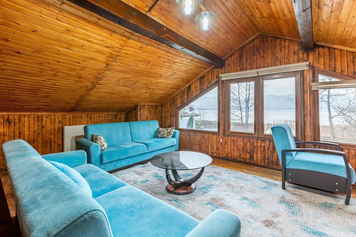 Peaceful Villa Birdbox - Housity
