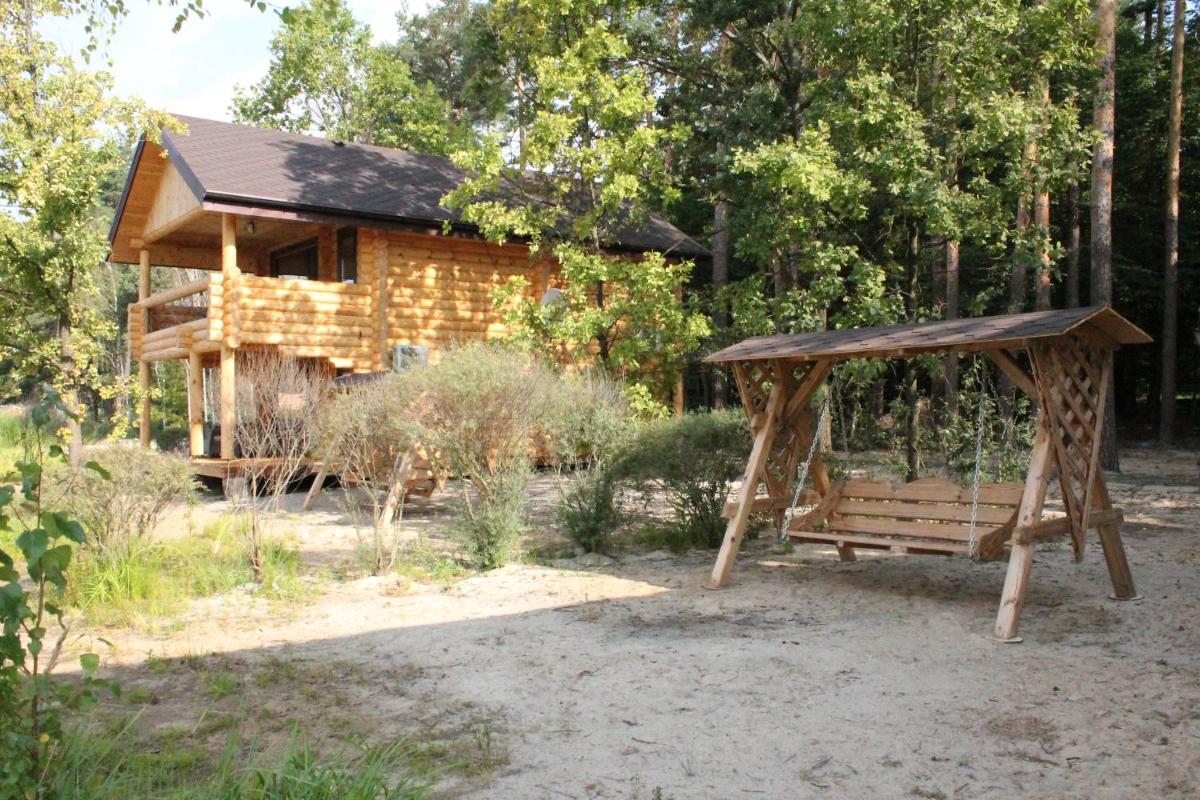Charivne Ozero - Housity