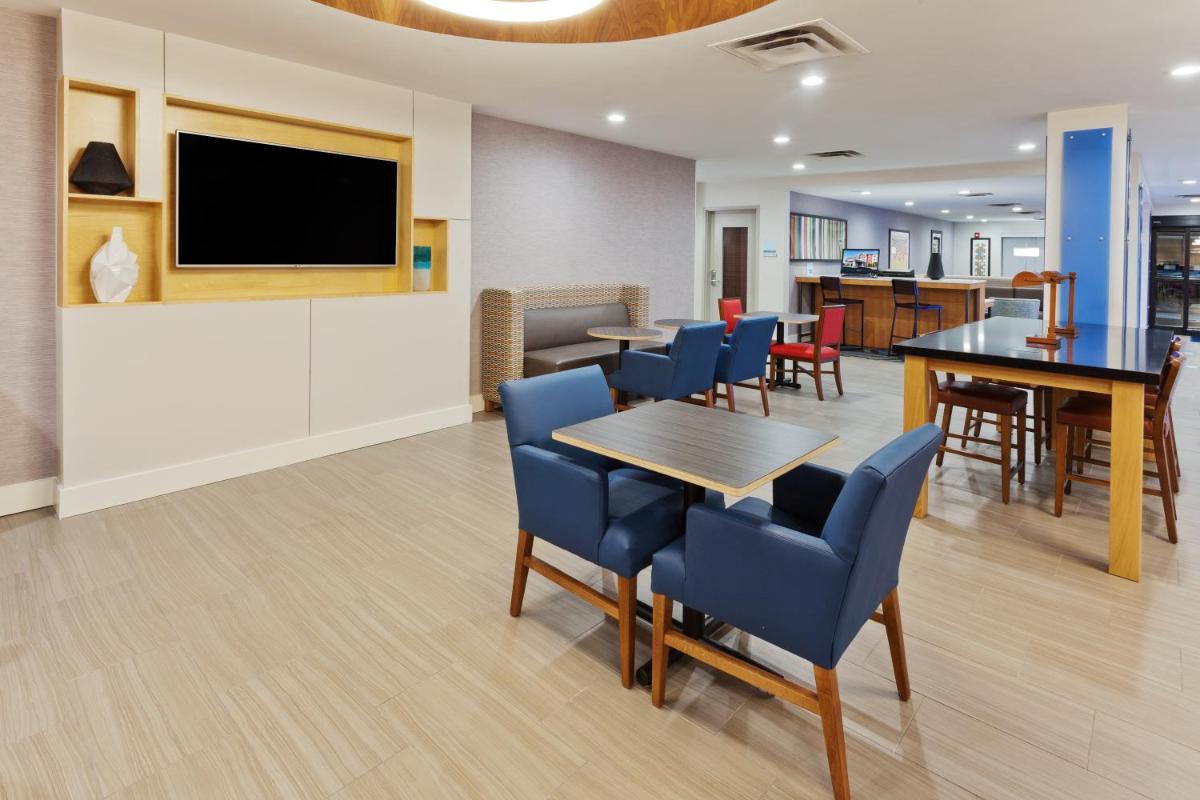 Holiday Inn Express Rome-East by IHG - Housity
