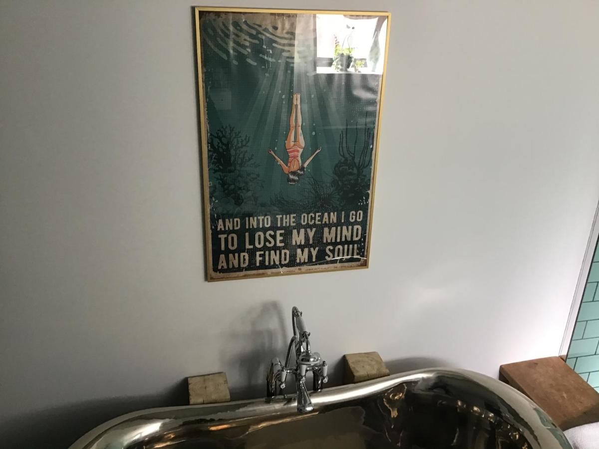 Chorlton Garden Rooms. Relax, work, stay and play. - Housity