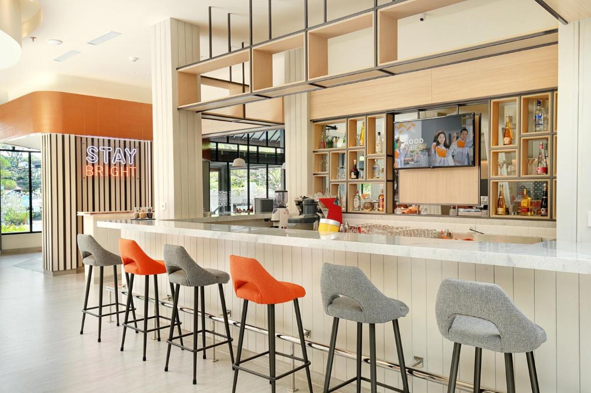 HARRIS Hotel Kuta Tuban Bali - Hizvo