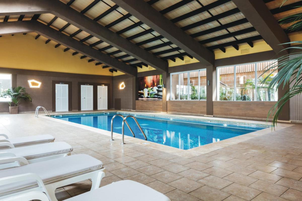 Piscina en o cerca de Hotel Riu Bravo - 0'0 All Inclusive